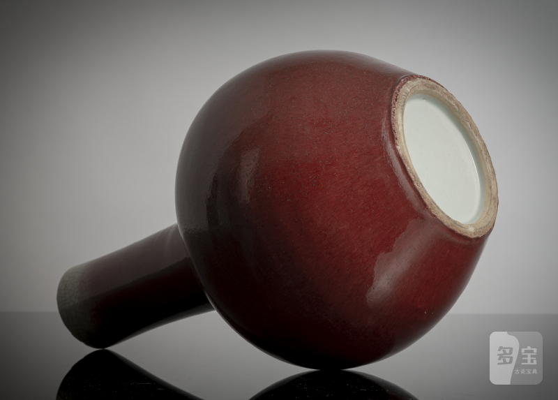 A copper-red glazed porcelain bottle vase 'tianqiuping' - 图4